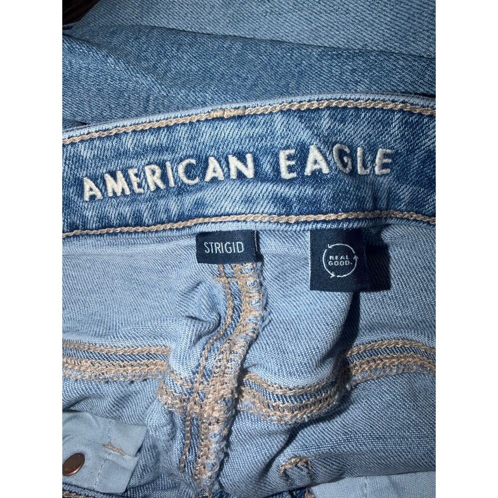 American Eagle women’s STRIGID distressed mom jeans - Picture 7 of 16